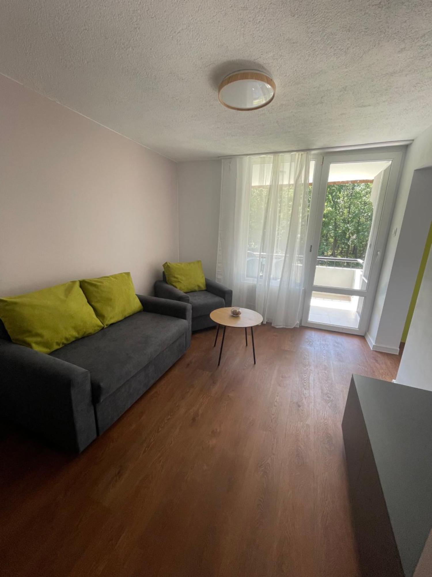 Apartments By Baza Academic โกลเดน แซนส์ ภายนอก รูปภาพ
